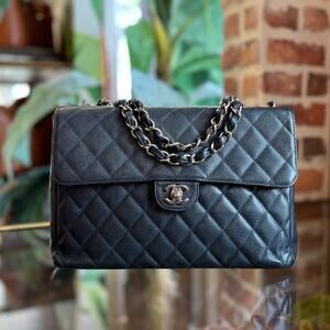 CHANEL Jumbo Single Flap Black Caviar Quilted Leather Vintage Shoulder Bag